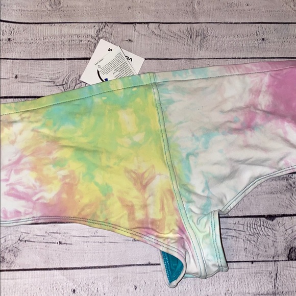 🔹 Volcom women’s tie dye blaze boardies 🔹 - Picture 4 of 5